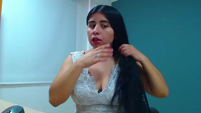 danna- roouss online show from 09.25.25