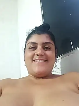 Snapshot of AlyDenalioficial chatting on 12.26.24 AlyDenalioficial online show from 12.26.24