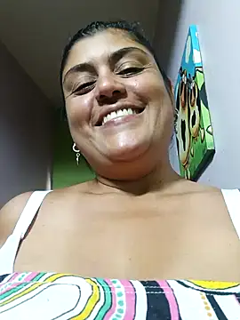 Snapshot of AlyDenalioficial chatting on 01.19.25 AlyDenalioficial online show from 01.19.25