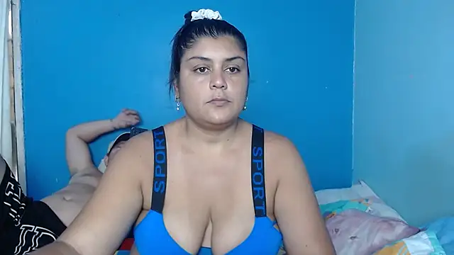 Snapshot of AlyDenalioficial chatting on 02.04.25 AlyDenalioficial online show from 02.04.25