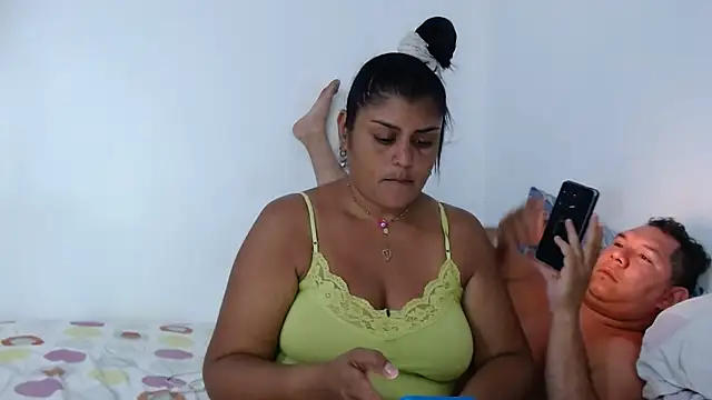 Snapshot of AlyDenalioficial chatting on 03.11.25 AlyDenalioficial online show from 03.11.25