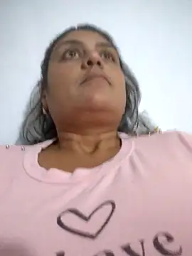 Snapshot of AlyDenalioficial chatting on 11.11.25 AlyDenalioficial online show from 11.11.25