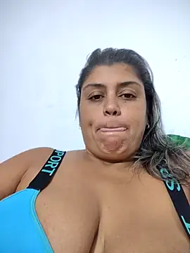 Snapshot of AlyDenalioficial chatting on 11.26.25 AlyDenalioficial online show from 11.26.25