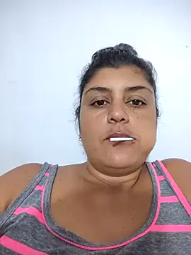 Snapshot of AlyDenalioficial chatting on 12.17.25 AlyDenalioficial online show from 12.17.25