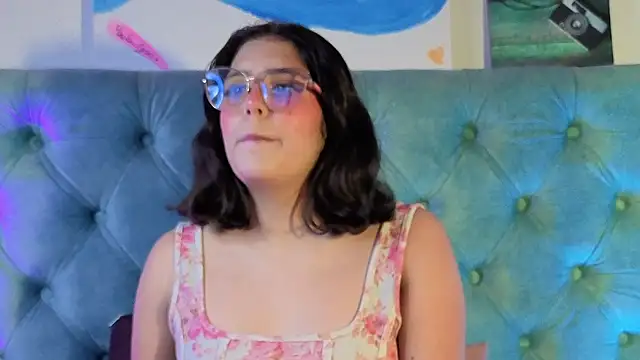 Paola Lyon  online show from 02.02.26