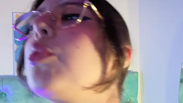 Paola Lyon  online show from 04.10.26