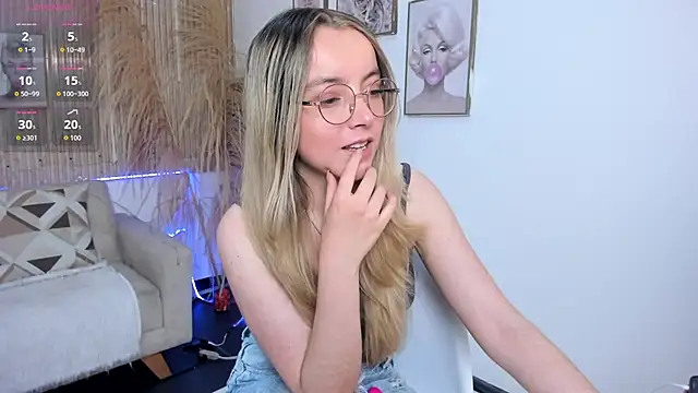 Snapshot of ana_ev chatting on 06.09.26 ana ev online show from 06.09.26