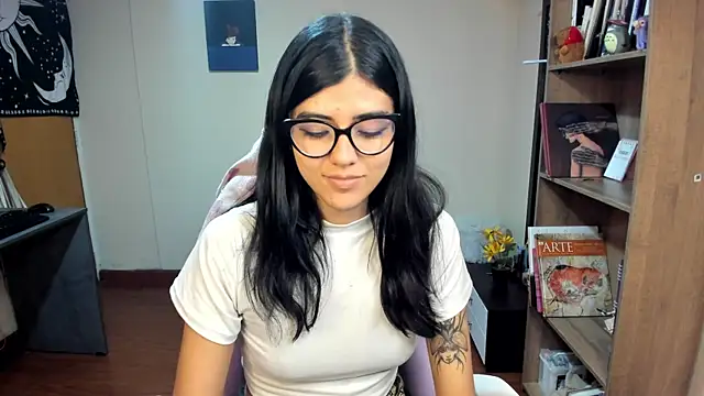 valerie  skyy online show from 02.26.25