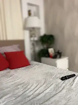 MiaMinx online show from 12.21.25