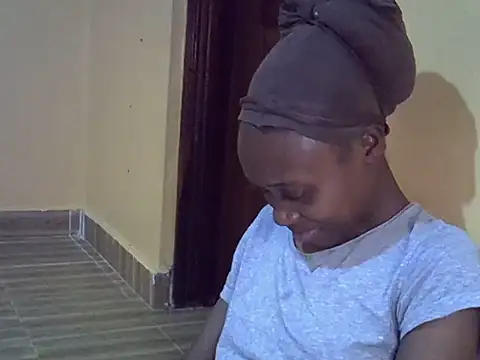 Tanaissa2 online show from 11.24.25