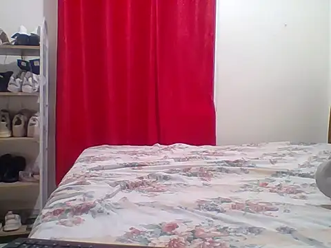 Snapshot of sexy__candyy chatting on 04.24.26 sexy candyy online show from 04.24.26