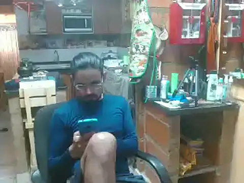 Snapshot of Dr_Pocholate84 chatting on 01.12.25 Dr Pocholate84 online show from 01.12.25