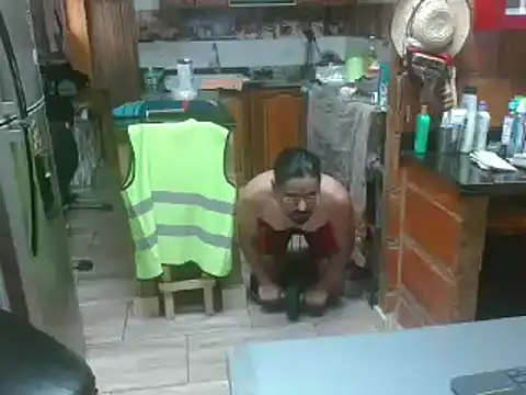 Snapshot of Dr_Pocholate84 chatting on 01.28.25 Dr Pocholate84 online show from 01.28.25