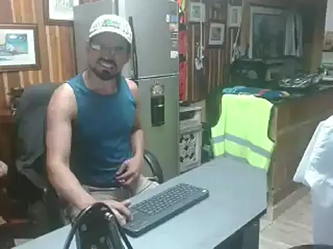 Snapshot of Dr_Pocholate84 chatting on 01.29.25 Dr Pocholate84 online show from 01.29.25