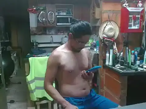 Snapshot of Dr_Pocholate84 chatting on 01.31.25 Dr Pocholate84 online show from 01.31.25