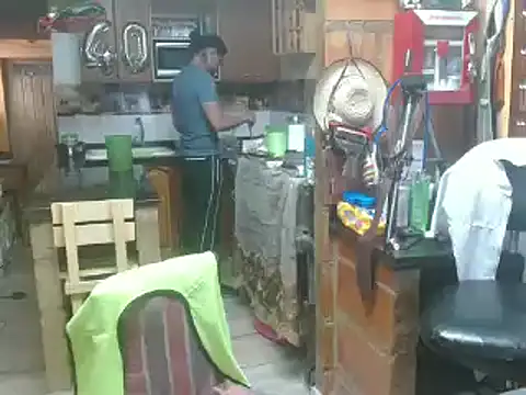 Snapshot of Dr_Pocholate84 chatting on 02.14.25 Dr Pocholate84 online show from 02.14.25