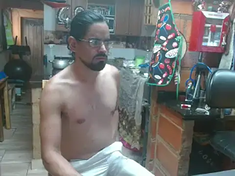 Snapshot of Dr_Pocholate84 chatting on 03.10.25 Dr Pocholate84 online show from 03.10.25