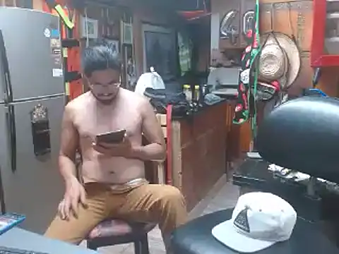 Snapshot of Dr_Pocholate84 chatting on 03.15.25 Dr Pocholate84 online show from 03.15.25