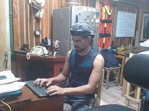 Snapshot of Dr_Pocholate84 chatting on 10.07.25 Dr Pocholate84 online show from 10.07.25