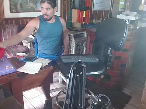 Snapshot of Dr_Pocholate84 chatting on 03.17.26 Dr Pocholate84 online show from 03.17.26