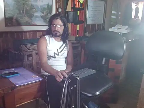 Snapshot of Dr_Pocholate84 chatting on 03.18.26 Dr Pocholate84 online show from 03.18.26