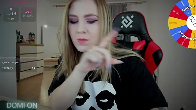 Olivia Munk online show from 12.23.24