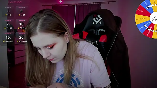 Olivia Munk online show from 12.27.24