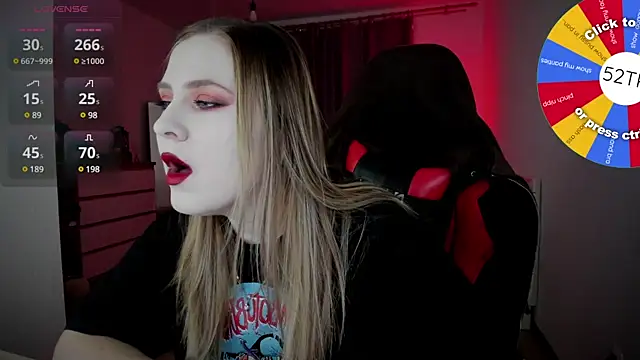 Olivia Munk online show from 01.07.25