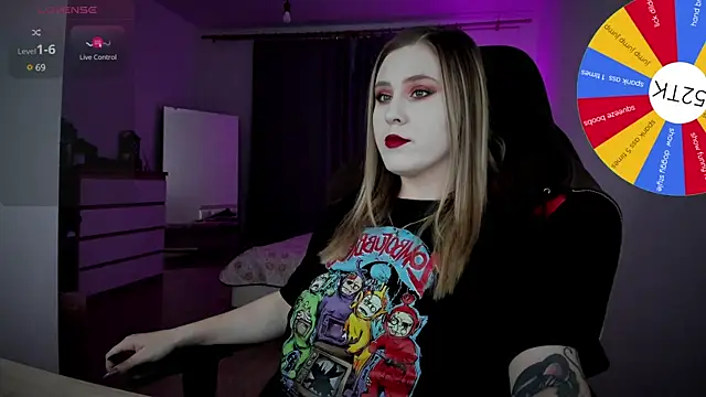 Olivia Munk online show from 01.07.25