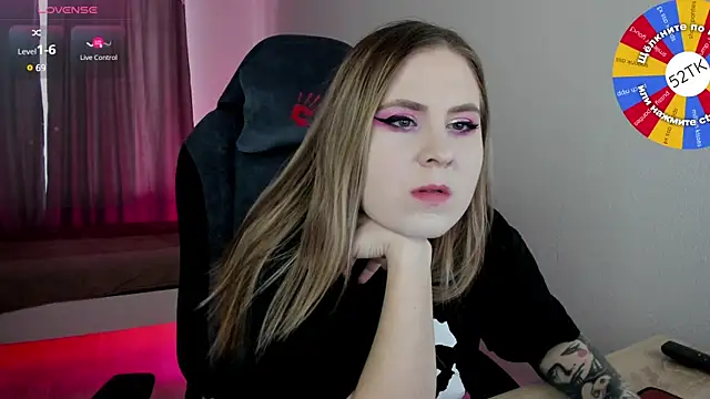 Olivia Munk online show from 02.09.25