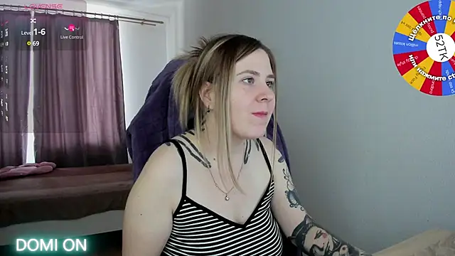 Olivia Munk online show from 02.12.25