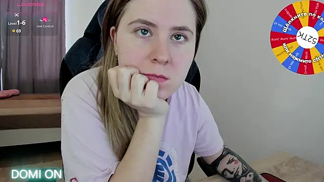 Olivia Munk online show from 02.17.25