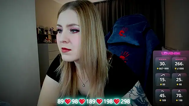 Olivia Munk online show from 10.25.25