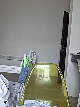 Kamdollie online show from 12.23.25