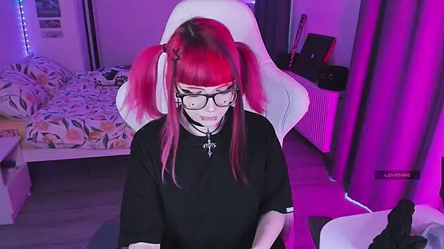 Yumi Youkai online show from 12.22.25