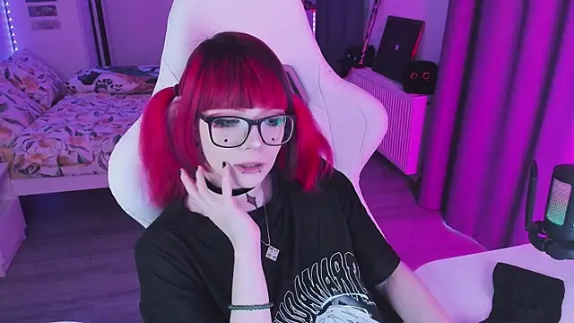 Snapshot of Yumi_Youkai chatting on 02.15.26 Yumi Youkai online show from 02.15.26