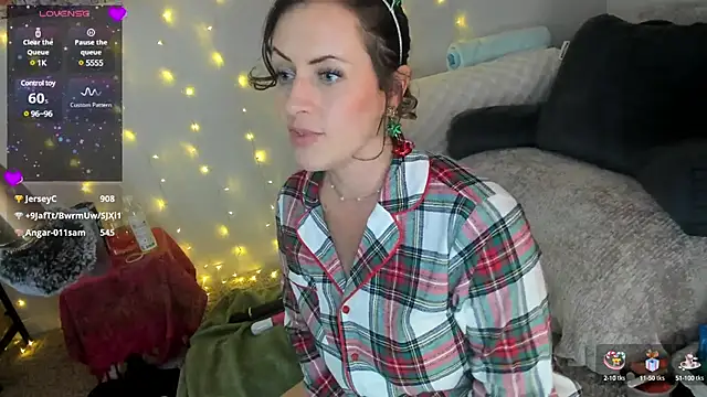 lovejulietxo online show from 12.15.24