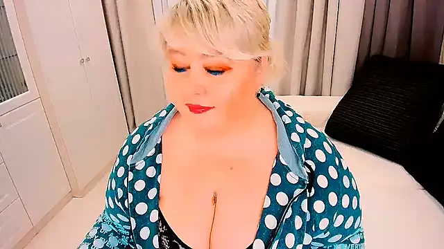 BIGTITSBBW online show from 11.22.25