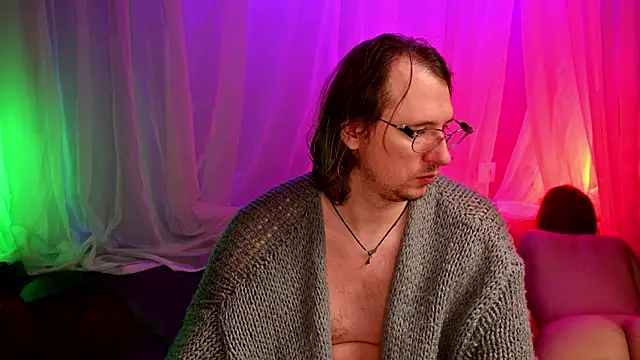 Claudia and elon  online show from 02.05.26