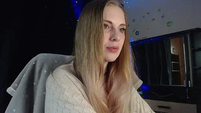 Snapshot of Aqualen chatting on 05.14.26 Aqualen online show from 05.14.26