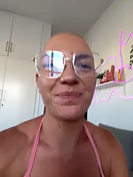 PaulinaSchubert1 online show from 05.11.26