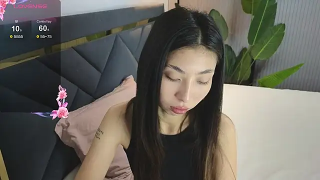 TrishaRey online show from 11.25.25