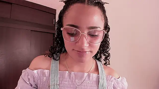 Snapshot of DAHLIA_BROWNIE chatting on 09.16.25 DAHLIA BROWNIE online show from 09.16.25