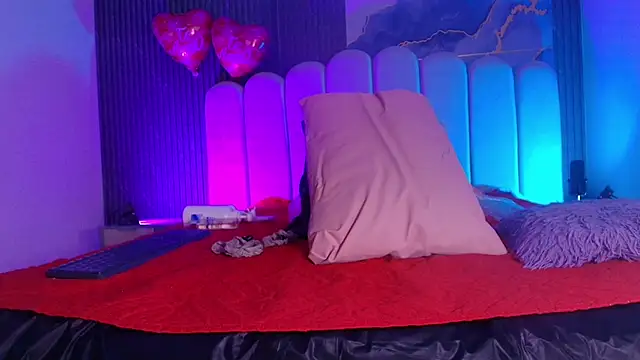 Snapshot of jones_maddy_ chatting on 02.25.26 jones maddy online show from 02.25.26