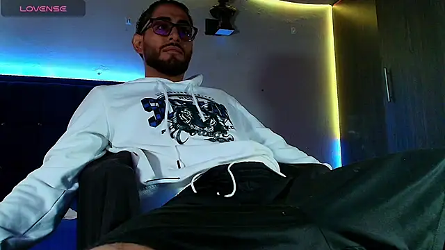 kuzzcoo online show from 03.06.26