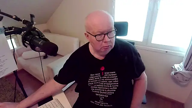 Snapshot of ScrawnyFire chatting on 02.16.26 ScrawnyFire online show from 02.16.26