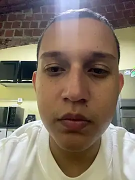 Snapshot of Duduhott chatting on 02.16.26 Duduhott online show from 02.16.26