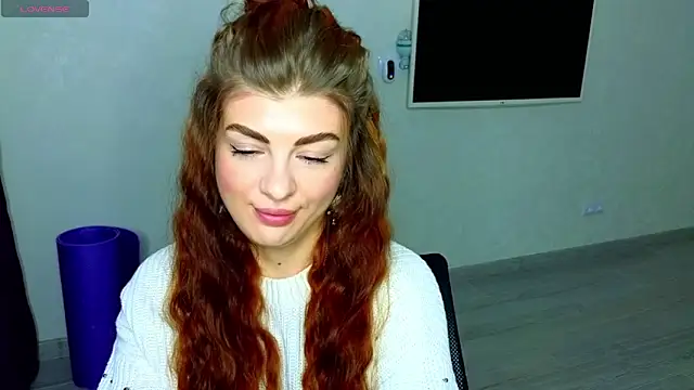  comefeelme  online show from 02.23.25