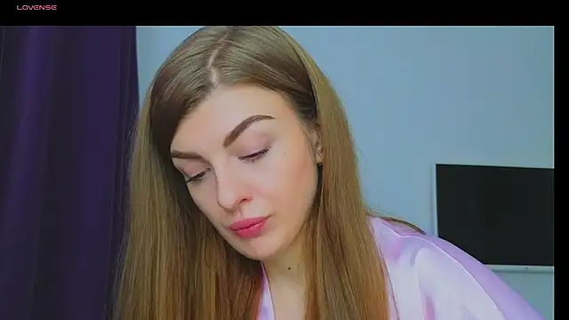  comefeelme  online show from 03.21.25