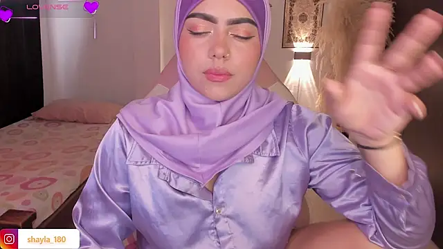 shayla 18 online show from 10.11.25